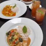 Almorzando en el Tin Jo